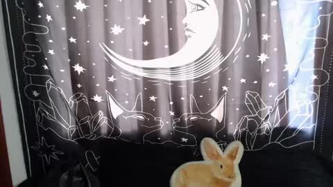 Snapshot of isabella__dark chatting on January 17, 8:44 pm online show from January 17, 8:44 pm