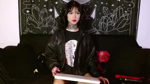    online show from October 27, 1:27 am