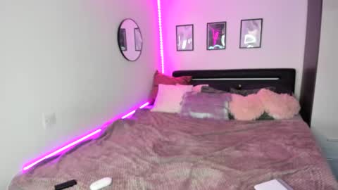 Isabella Baby online show from October 28, 3:57 pm