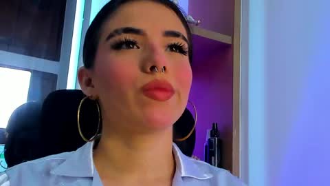 ISABELLA online show from June 5, 6:46 pm