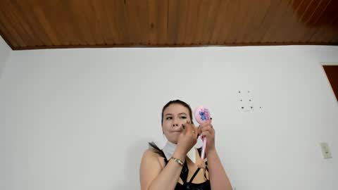 isabella_jaramillo online show from October 31, 12:49 pm