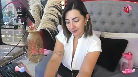   online show from February 25, 5:19 pm