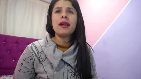 Snapshot of isabella_nice_ chatting on December 24, 2:10 am abby online show from December 24, 2:10 am