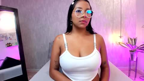 Snapshot of isabella_zc chatting on February 22, 12:08 pm isabella zc online show from February 22, 12:08 pm