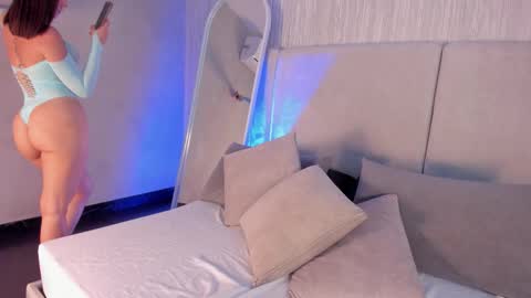 isabellaa_palacios online show from February 13, 4:32 pm