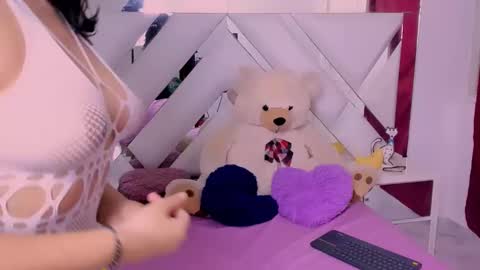 Snapshot of isabellaacruz chatting on February 1, 10:34 pm ISABELLA online show from February 1, 10:34 pm