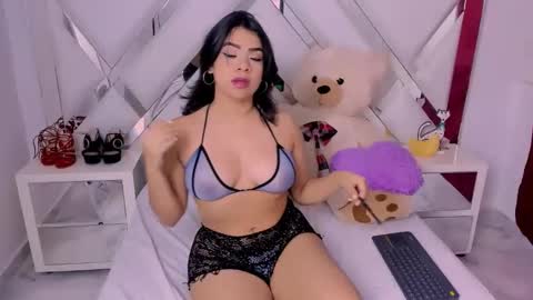 Snapshot of isabellaacruz chatting on February 16, 2:10 pm ISABELLA online show from February 16, 2:10 pm