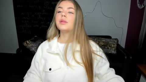 isabellabler online show from October 20, 5:56 am