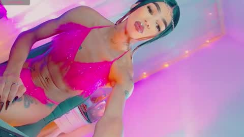 isabellagirs online show from January 15, 7:06 am