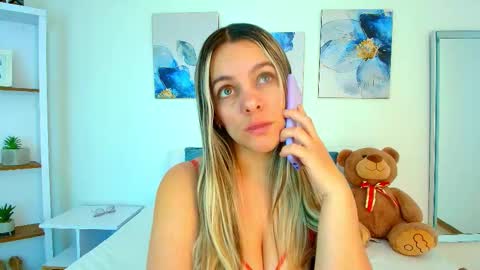 Isabella  online show from March 28, 2:07 pm