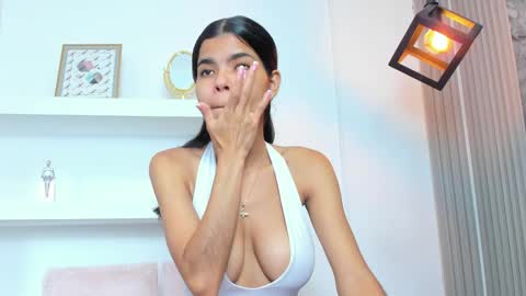isabellamonet online show from April 8, 7:28 pm