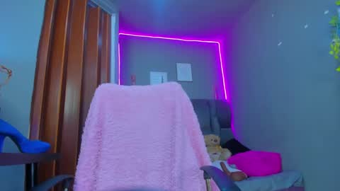 Isabella anal squirt latina colombian paisa online show from September 10, 9:16 pm