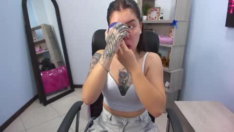 isebella online show from May 20, 2:12 pm