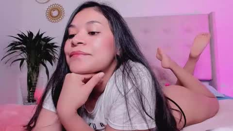 Isabelle Diaz online show from October 3, 7:16 am