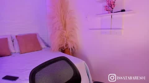 Isa online show from June 1, 11:50 pm