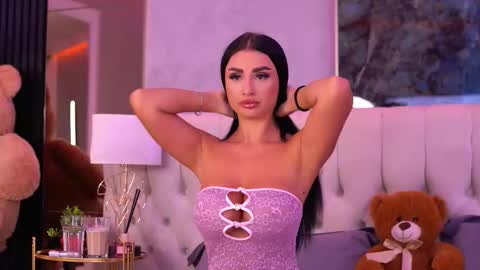 IsabelleHunt online show from September 17, 4:49 am