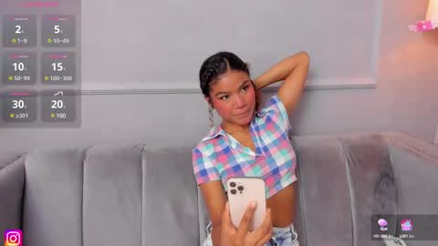 Snapshot of isabellsmmith chatting on February 25, 4:03 am Isabellsmmith online show from February 25, 4:03 am