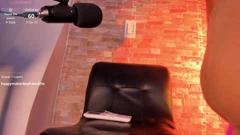 Isabel M online show from January 31, 8:01 pm