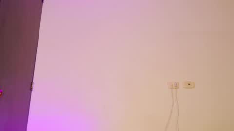 Isabella Hilton online show from September 23, 10:38 pm