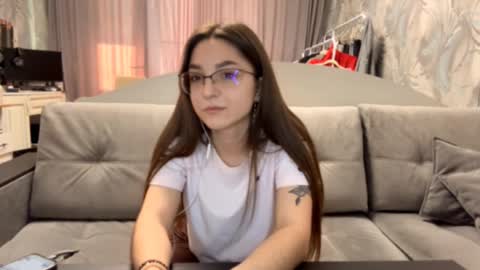 Mona online show from November 21, 8:34 am