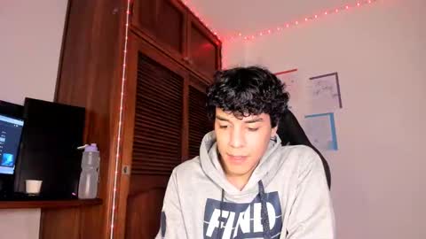 Snapshot of isidroglasc chatting on March 9, 4:16 am Isidro online show from March 9, 4:16 am