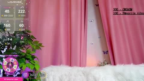 Snapshot of isilib_kiska chatting on January 29, 5:35 pm Liza online show from January 29, 5:35 pm