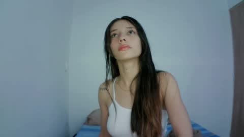 Snapshot of isis_pink chatting on February 3, 8:13 pm Alaya online show from February 3, 8:13 pm