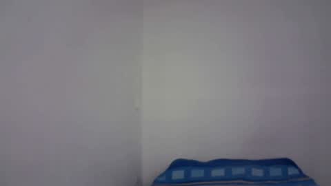 Snapshot of isis_pink chatting on February 6, 3:09 pm Alaya online show from February 6, 3:09 pm