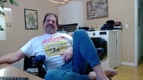 Snapshot of islandguy70 chatting on January 21, 9:25 pm Jim online show from January 21, 9:25 pm