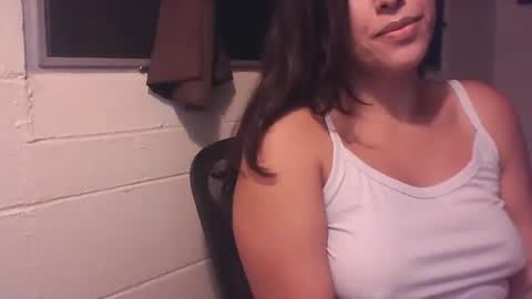 Snapshot of islandmilf777 chatting on December 12, 11:39 am BiancaRose online show from December 12, 11:39 am