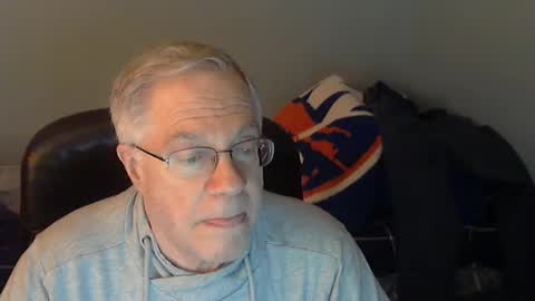 islesman22 online show from January 1, 11:40 pm