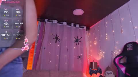 ISSA  online show from October 18, 12:26 am