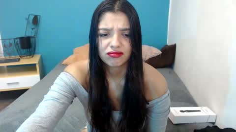 Snapshot of issa_nassar chatting on February 12, 12:22 pm Issa online show from February 12, 12:22 pm