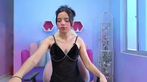 Issa Skinny online show from September 19, 12:09 pm