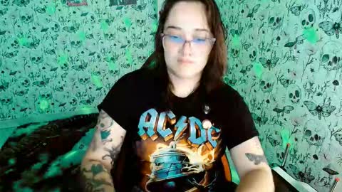 Yiz online show from March 3, 4:52 am