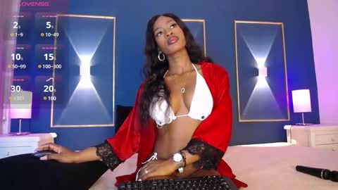 Snapshot of issyrosse chatting on February 17, 12:16 pm Isabelle online show from February 17, 12:16 pm