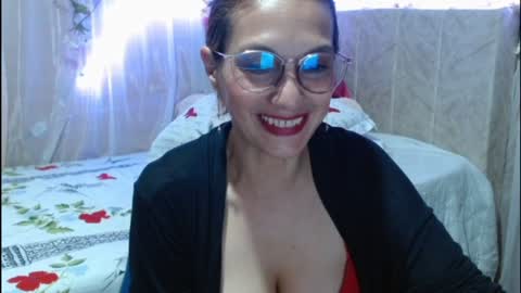 Snapshot of italagomez chatting on December 29, 10:47 pm Itala Gomez online show from December 29, 10:47 pm