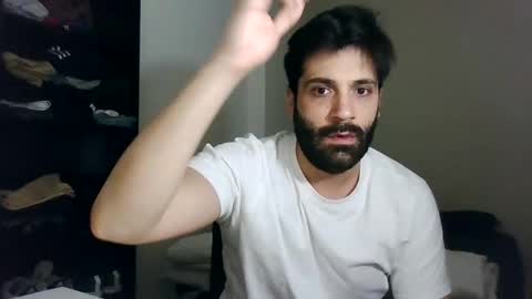 italianboybcn online show from January 11, 8:11 am