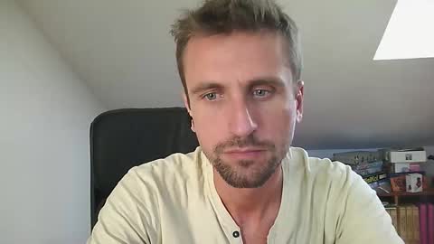 Snapshot of italiano116116 chatting on September 18, 1:04 pm italiano116116 online show from September 18, 1:04 pm