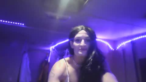 italiantgirl548124 online show from December 12, 2:55 pm