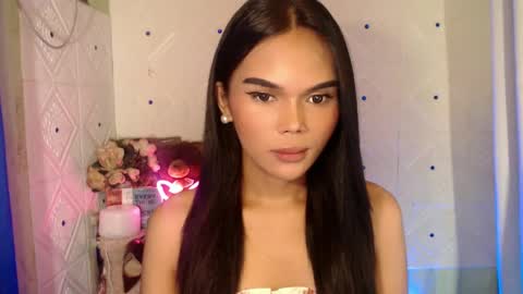Snapshot of itgirl_cathy chatting on February 27, 12:46 am CathCathy online show from February 27, 12:46 am