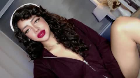 Snapshot of its_me_cataleya chatting on February 25, 11:48 pm Cataleya Rogers online show from February 25, 11:48 pm