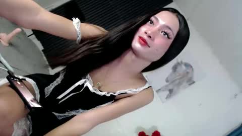 its_me_luna1111 online show from March 8, 9:24 am