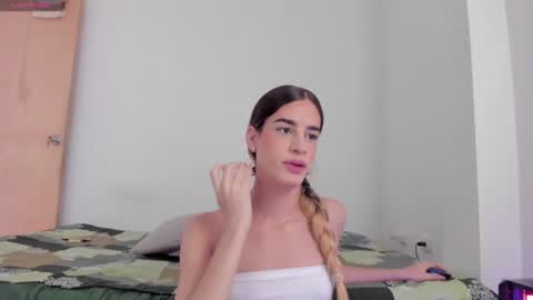 Miley hurtado online show from November 9, 2:31 pm