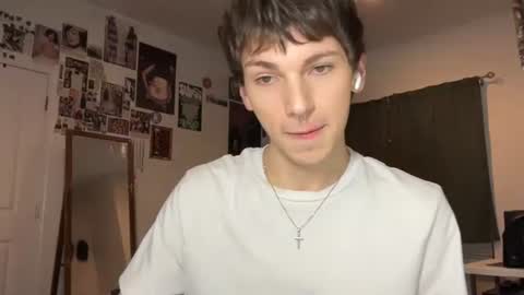 Rowan online show from September 25, 2:40 am