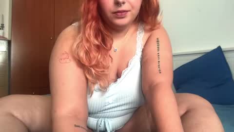 itsbybabybluee online show from May 14, 6:28 pm