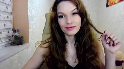 Snapshot of itslunaday chatting on March 5, 6:23 pm itslunaday online show from March 5, 6:23 pm