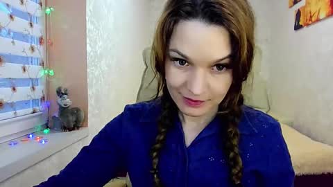 Snapshot of itslunaday chatting on February 19, 3:27 pm itslunaday online show from February 19, 3:27 pm