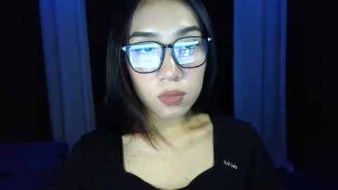 itsmehotqueen online show from April 7, 7:10 am