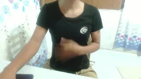 itsmelily05 online show from March 5, 10:52 pm